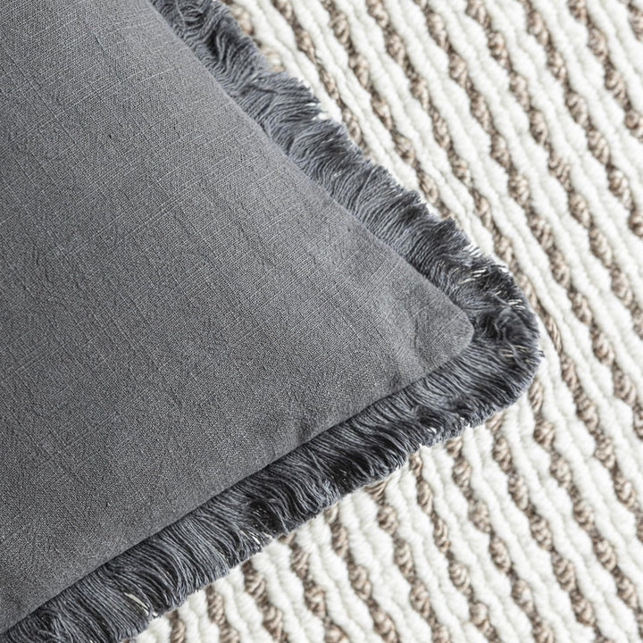 Rina™ | Leinen-Kissenbezüge mit Fransen für die Lendenwirbelsäule