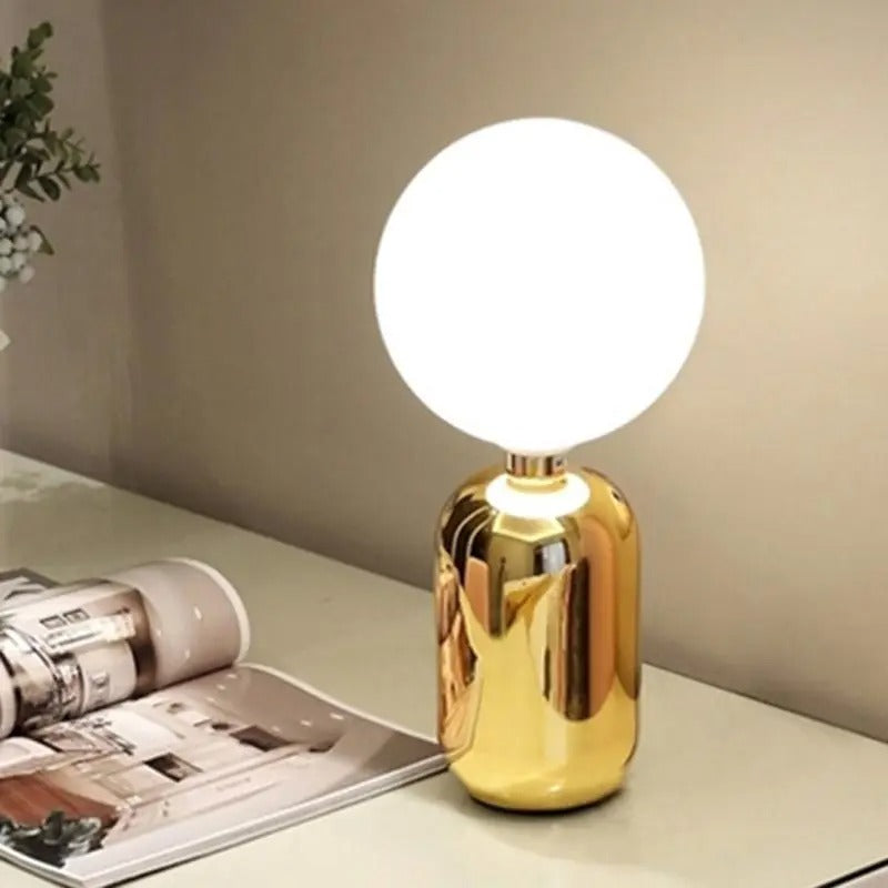 Eranis™ | Elegante Globe Nachttischlampe
