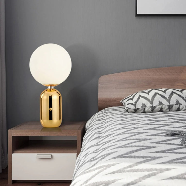Eranis™ | Elegante Globe Nachttischlampe