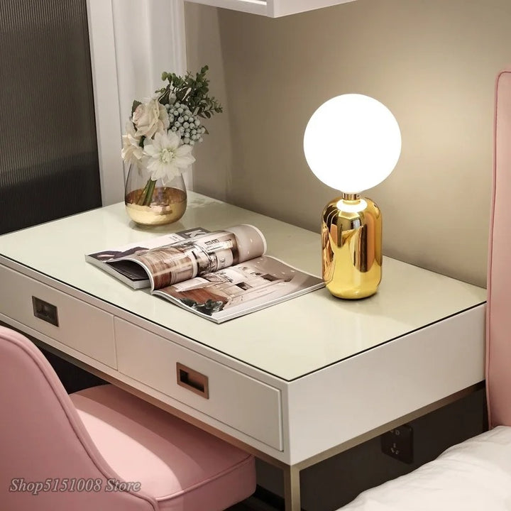 Eranis™ | Elegante Globe Nachttischlampe