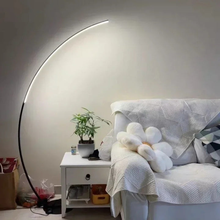 Stellar™ | Minimalistische Bogen-Stehleuchte
