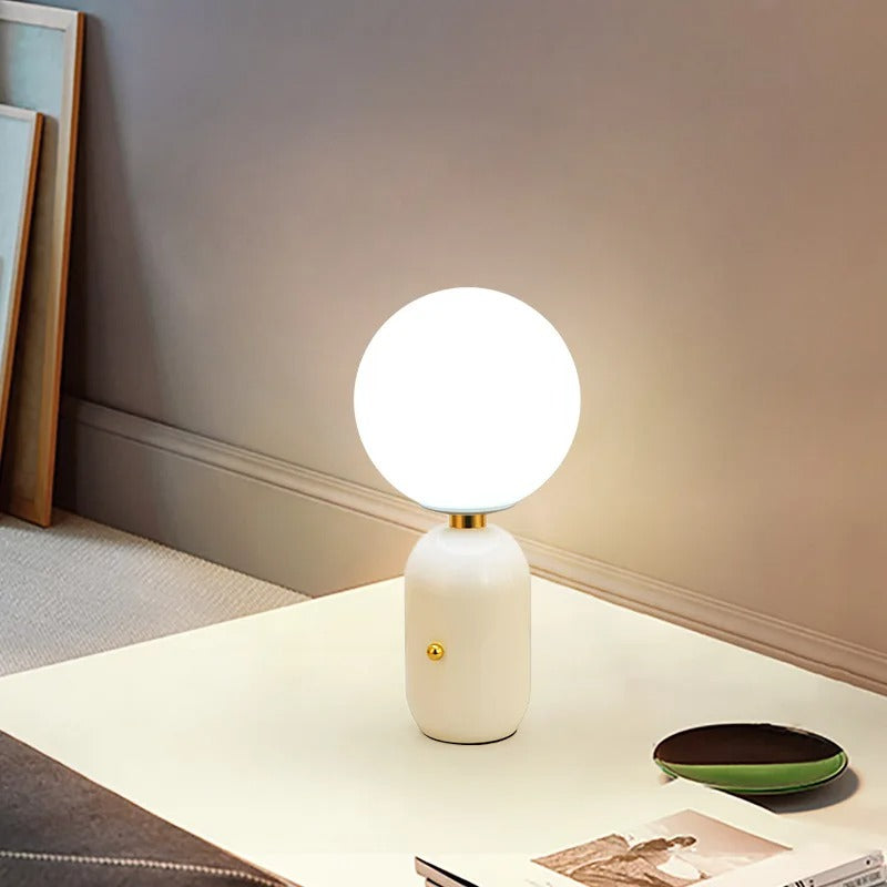 Eranis™ | Elegante Globe Nachttischlampe