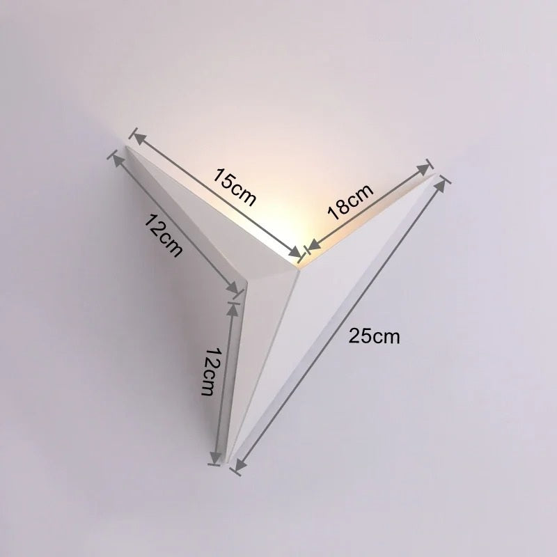 Jena™ | Moderne geometrische Dreiecksleuchte