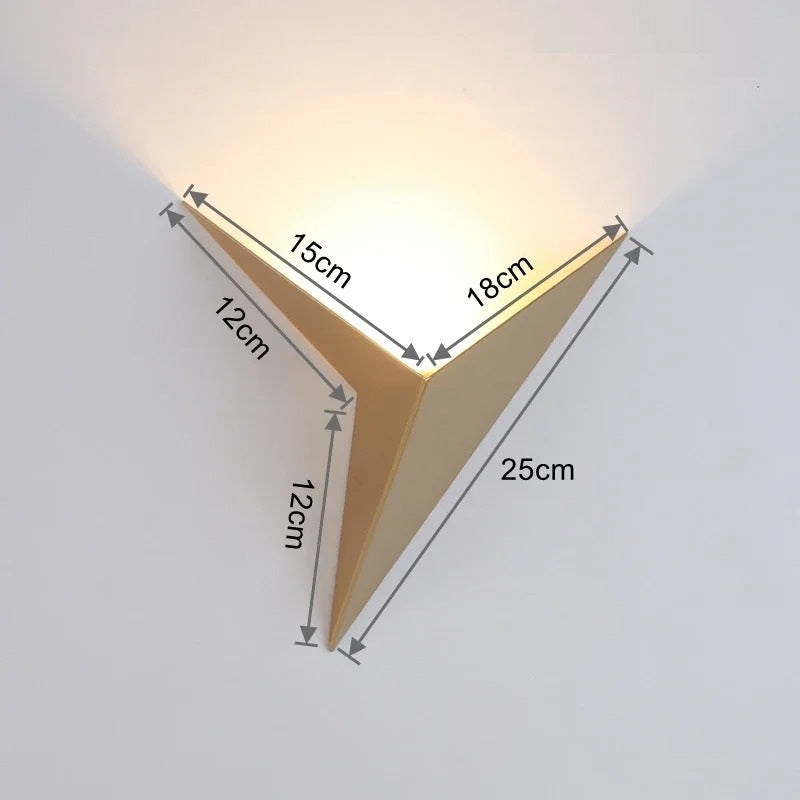 Jena™ | Moderne geometrische Dreiecksleuchte
